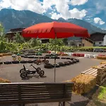 - Premium Mountain&garden 아파트호텔