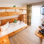 - Premium Mountain&garden 4* 메이른호픈