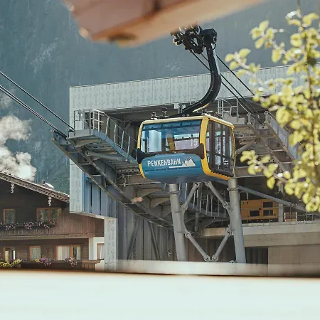 - Premium Mountain&garden Hotel apartamentowy Mayrhofen