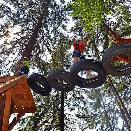 - Premium Mountain&garden 4* Майргофен