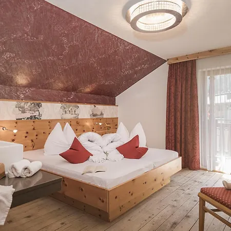- Premium Mountain&garden Aparthotel Mayrhofen