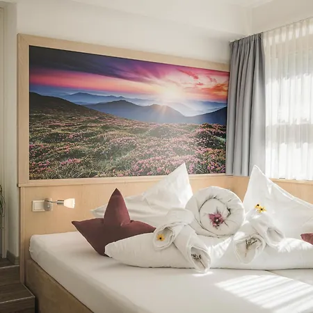 - Premium Mountain&garden 4* Mayrhofen