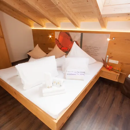 - Premium Mountain&garden Apartmanhotel Mayrhofen