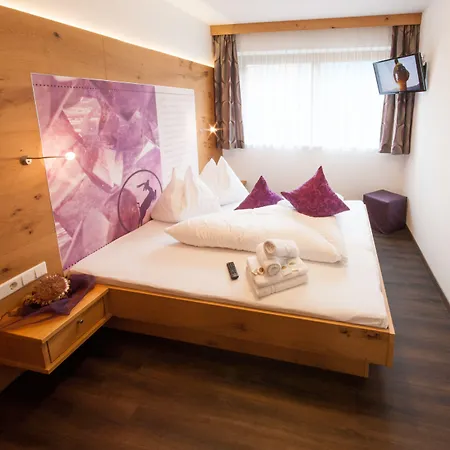 - Premium Mountain&garden Apartmanhotel Mayrhofen