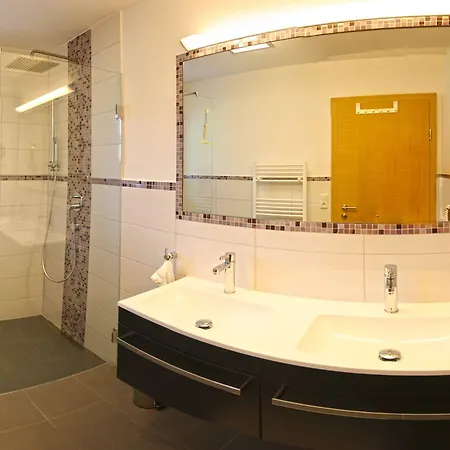 - Premium Mountain&garden Aparthotel Mayrhofen