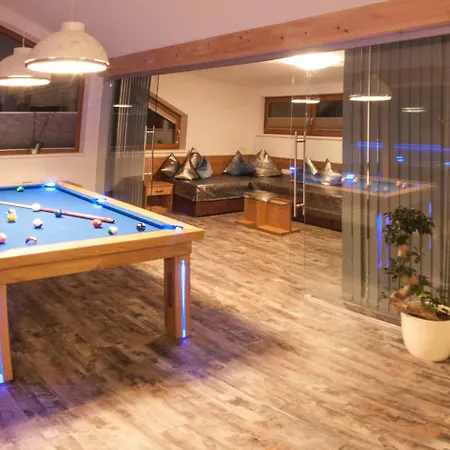 - Premium Mountain&garden