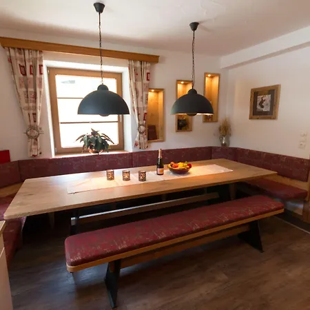 - Premium Mountain&garden Mayrhofen