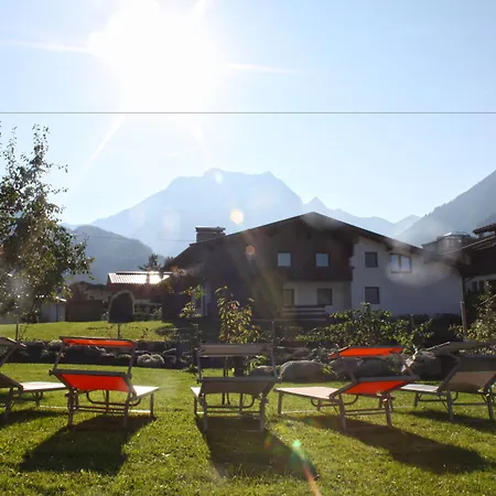 Apartahotel - Premium Mountain&garden Mayrhofen