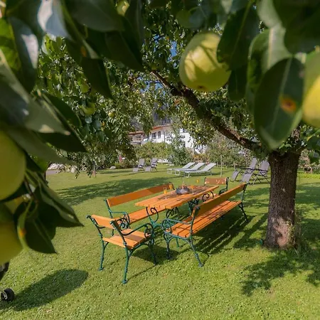 - Premium Mountain&garden Апарт-готель 4*