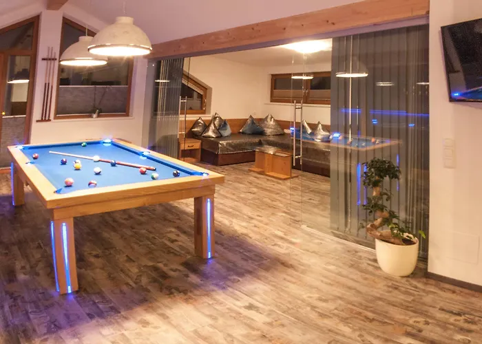 - Premium Mountain&garden