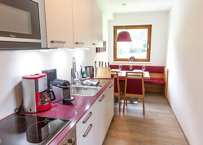 - Premium Mountain&garden Apart-hotel Mayrhofen