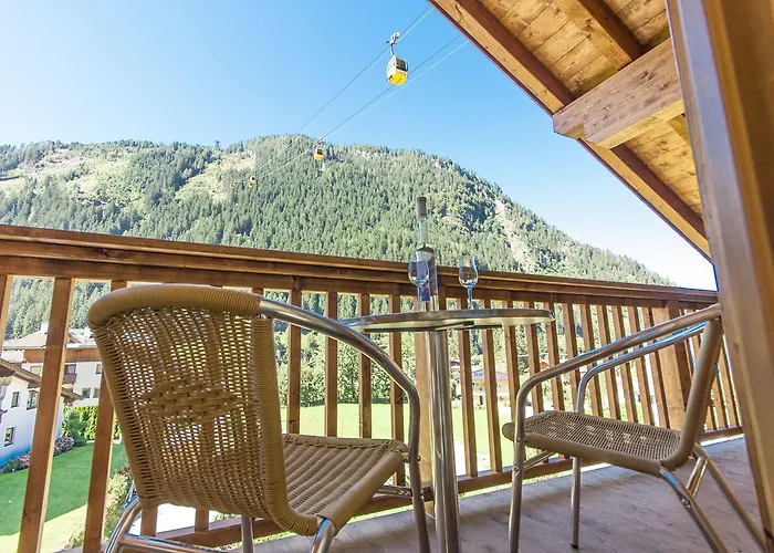 - Premium Mountain&garden Apart-hotel 4*