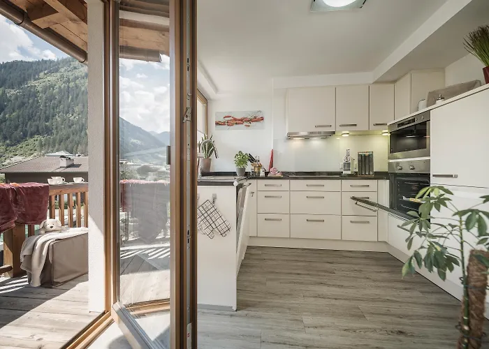 - Premium Mountain&garden 4* Mayrhofen