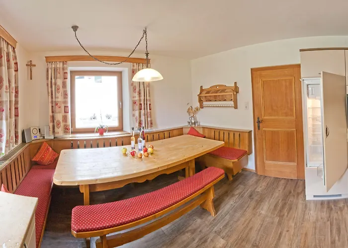 - Premium Mountain&garden 4* Майрхофен